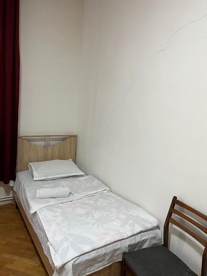 Guest House Saman Ґарні Екстер'єр фото